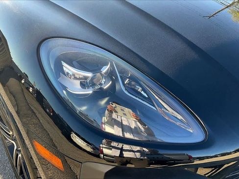 Used 2021 Porsche Macan image 51