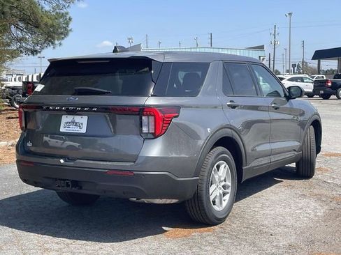 New 2026 Ford Explorer Active image 4