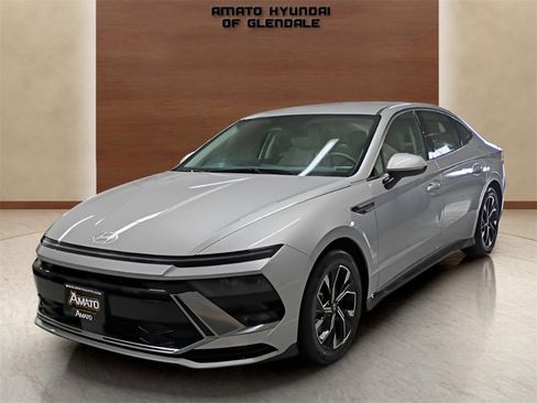 Certified 2025 Hyundai Sonata SEL image 2