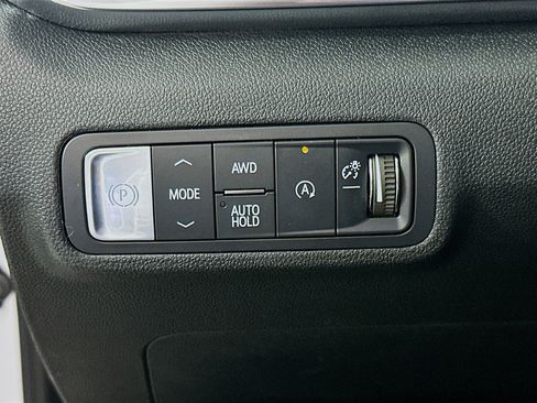 Used 2025 GMC Terrain Elevation image 16