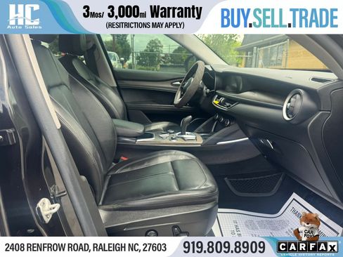 Used 2020 Alfa Romeo Stelvio Ti w/ Active Blind Spot Package AWD/4WD image 19