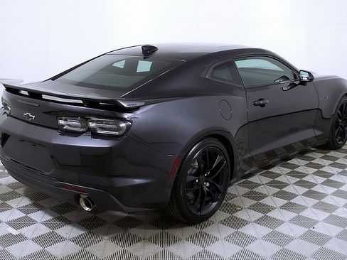 Used 2024 Chevrolet Camaro LT RWD image 7