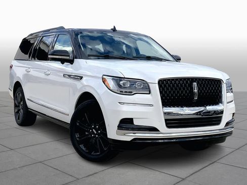 Used 2023 Lincoln Navigator L Black Label image 2