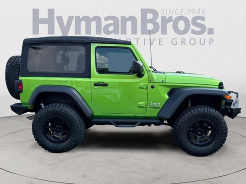 Used 2019 Jeep Wrangler Sport image 2