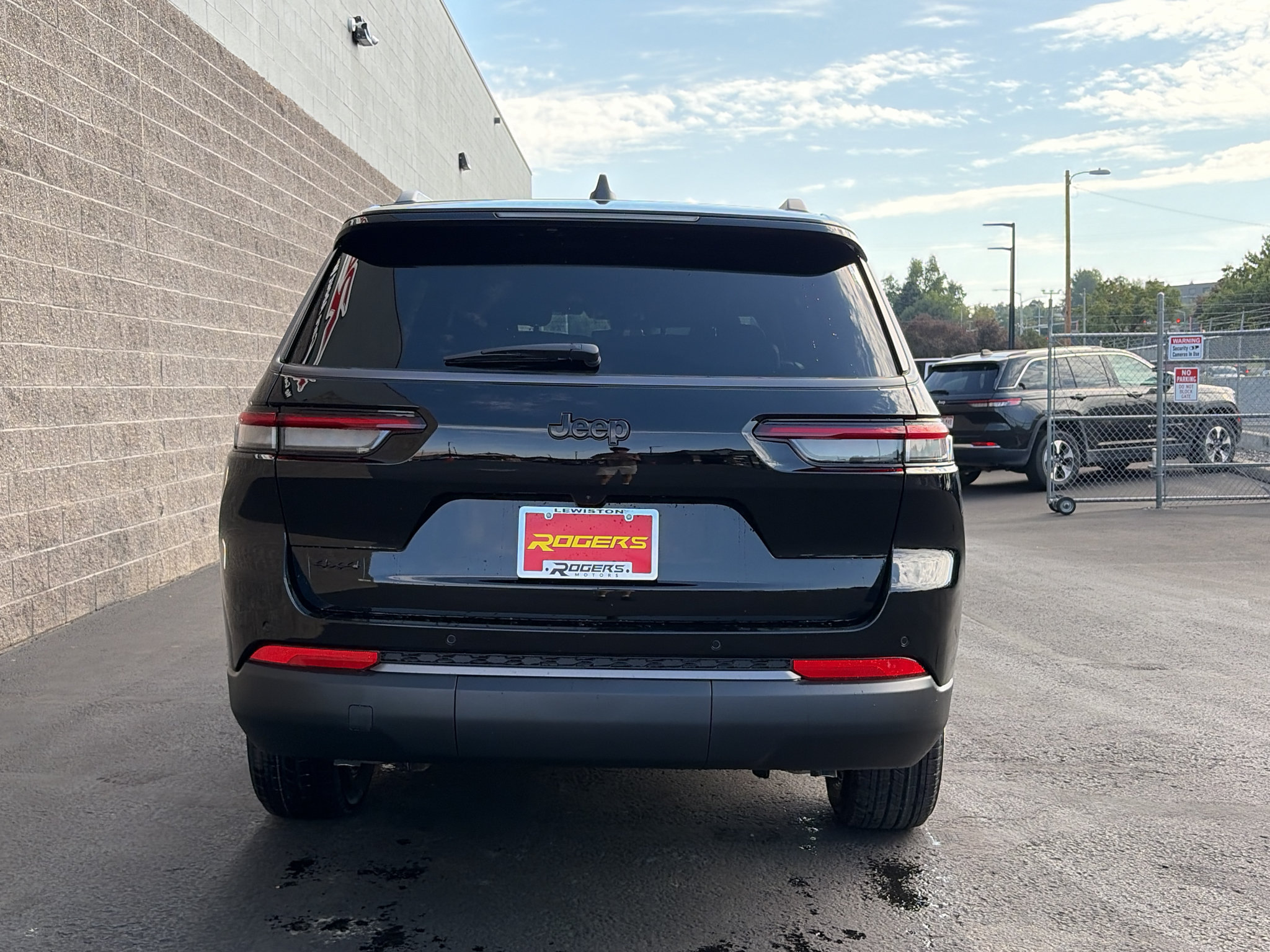 New 2027 Jeep Grand Cherokee L 4WD image 7