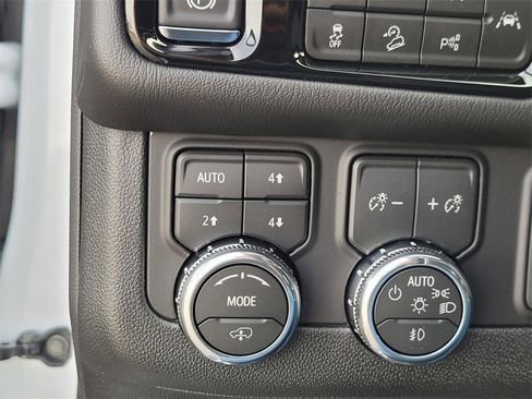 New 2026 GMC Yukon XL Denali w/ Denali Reserve Package image 25