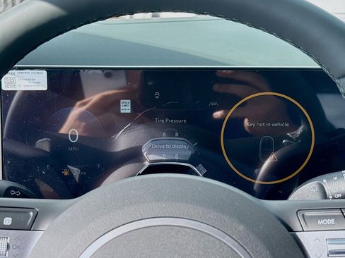 New 2026 Hyundai Tucson Limited FWD image 9