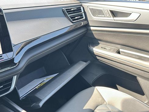 New 2026 Volkswagen Atlas Cross Sport SEL Premium R-Line image 33