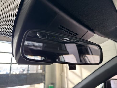 Certified 2024 Toyota Corolla Cross SE image 34