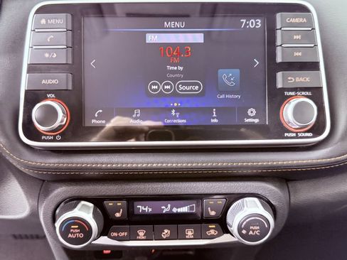 Used 2020 Nissan Kicks SR w/ SR Premium Package FWD image 14