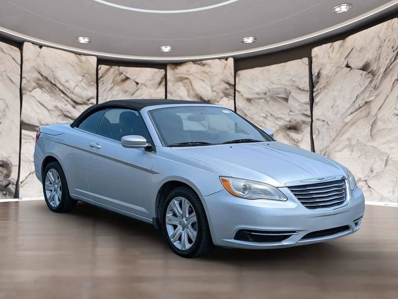 Used 2012 Chrysler 200 Touring w/ Cold Weather Group FWD image 16