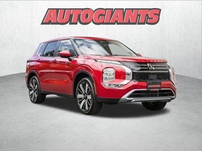 New 2025 Mitsubishi Outlander SE