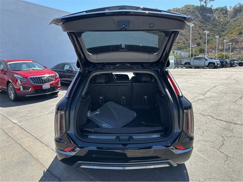 New 2025 Cadillac Optiq Sport 1 image 29