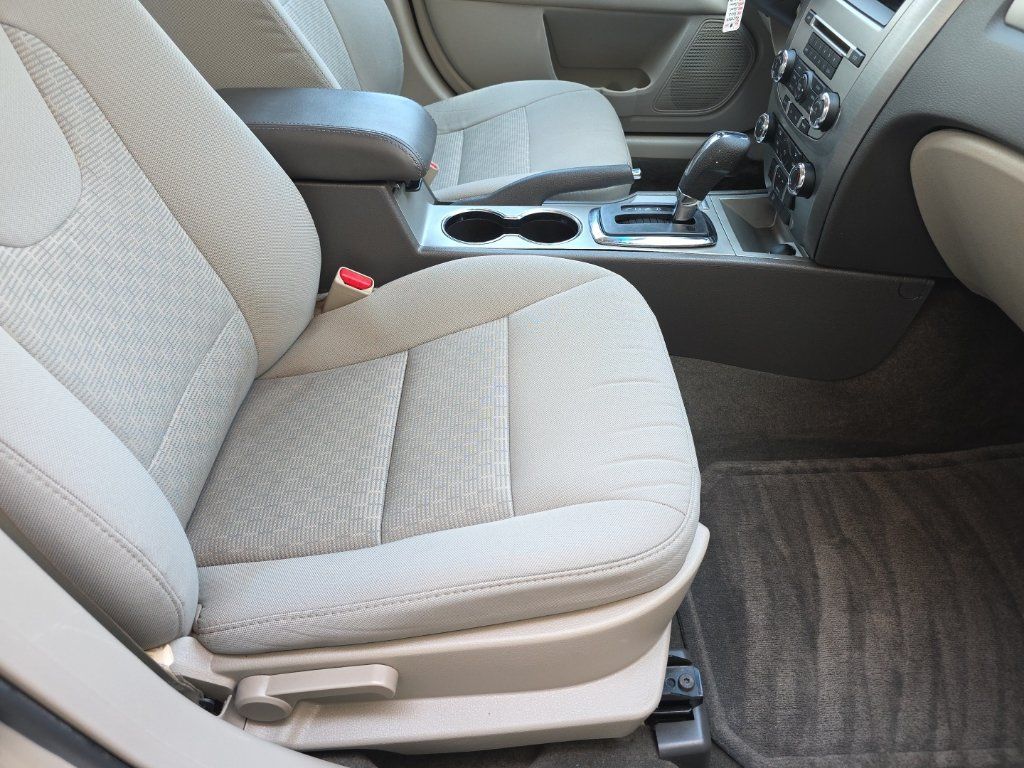 Used 2012 Ford Fusion SE FWD image 23