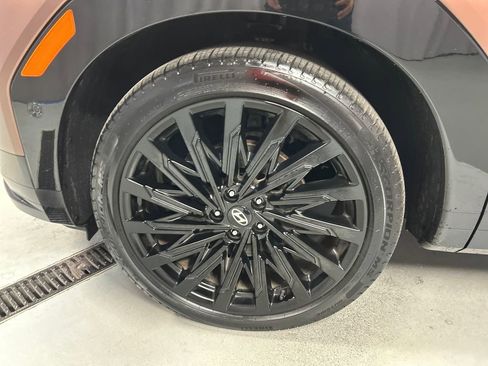 Used 2025 Hyundai Santa Fe Calligraphy image 9