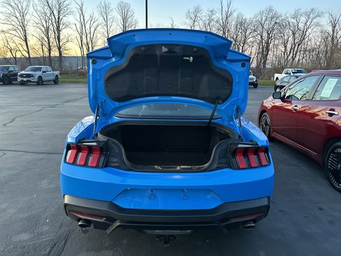 Used 2024 Ford Mustang Premium image 8