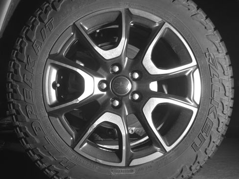 Used 2025 Jeep Compass Trailhawk image 14