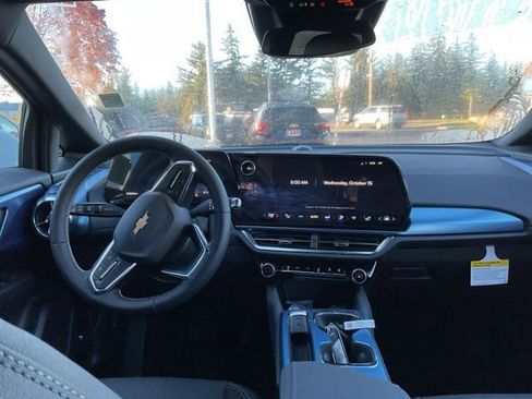 New 2026 Chevrolet Equinox EV LT image 9