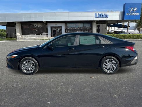 Used 2026 Hyundai Elantra Blue w/ Cargo Package image 5