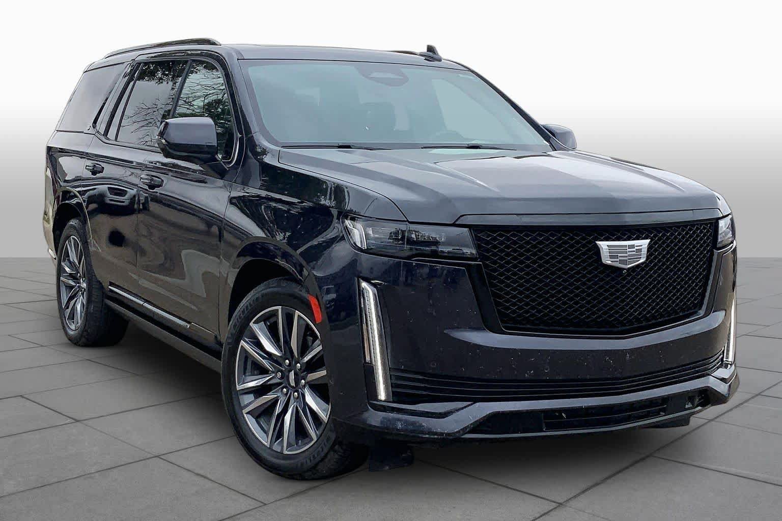 Used 2022 Cadillac Escalade Sport Platinum w/ Heavy-Duty Trailer Package AWD/4WD image 3