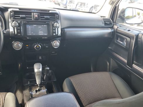 Used 2019 Toyota 4Runner TRD Off-Road image 17