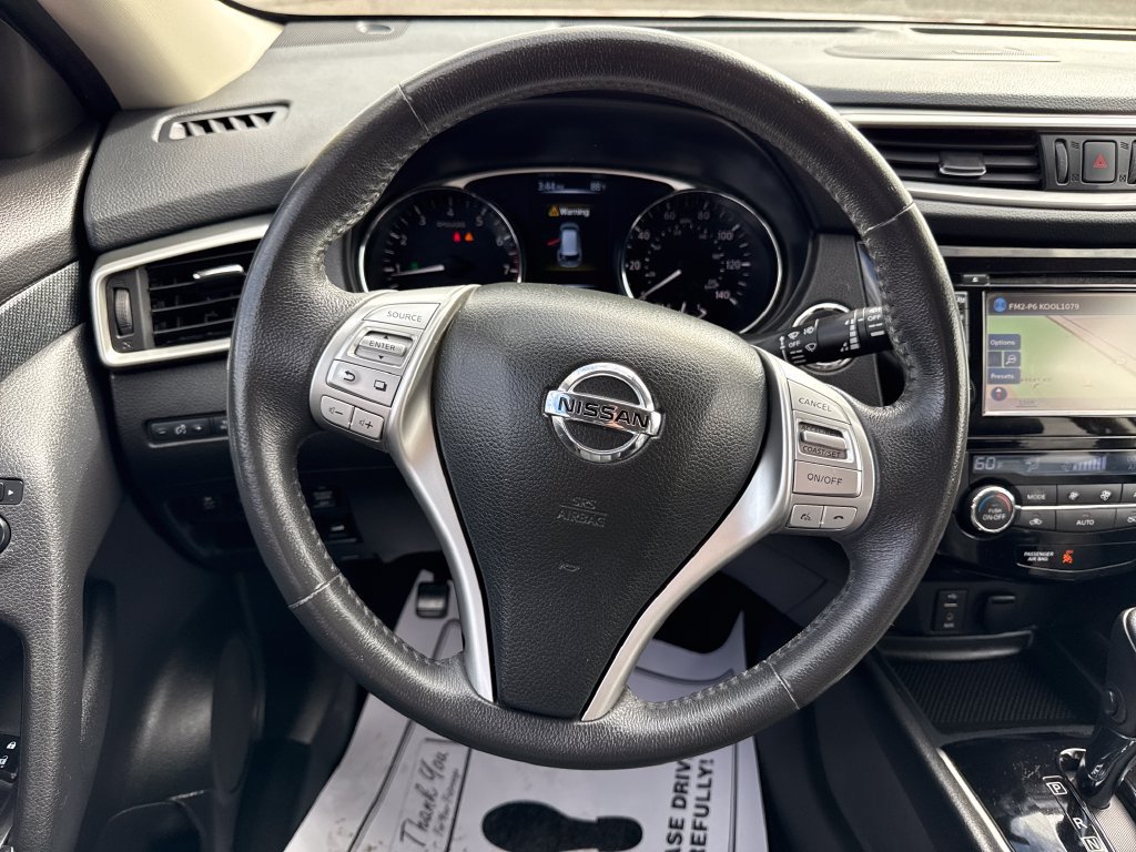 Used 2014 Nissan Rogue SL AWD/4WD image 16