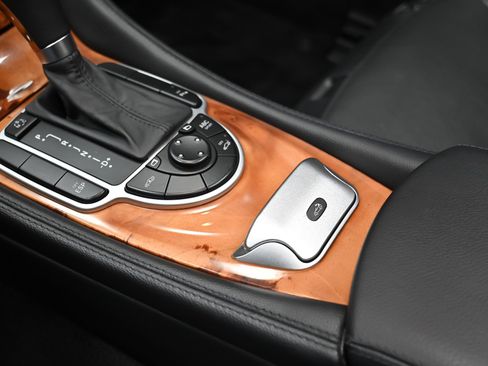 Used 2009 Mercedes-Benz SL 550 image 24