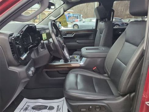 Certified 2022 GMC Sierra 1500 Elevation w/ Elevation Premium Package image 19