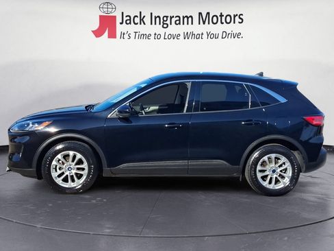 Used 2021 Ford Escape SE FWD image 2