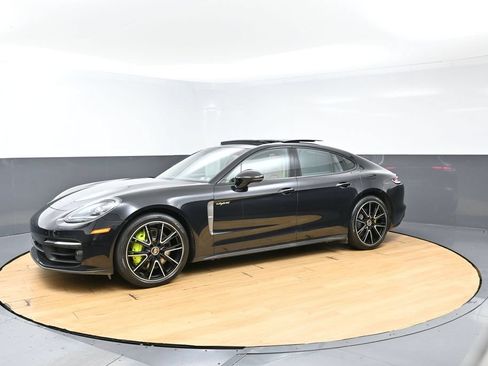 Used 2023 Porsche Panamera 4 Platinum Edition AWD/4WD image 7