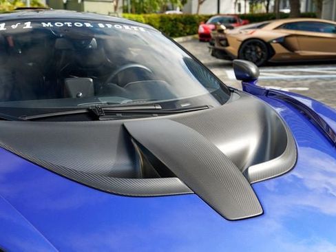 Used 2019 McLaren Senna image 39