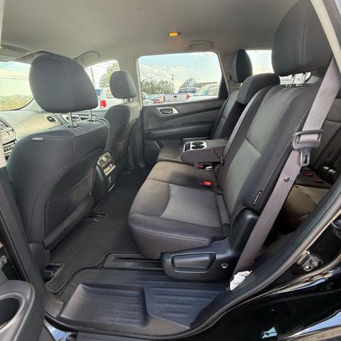 Used 2018 Nissan Pathfinder SV AWD/4WD image 14