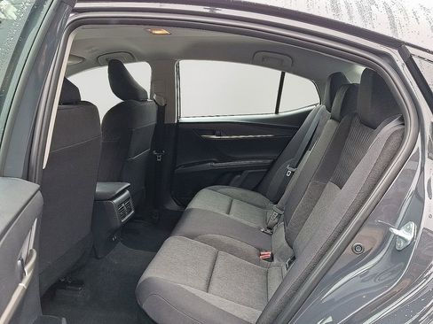 Used 2025 Toyota Camry LE image 8