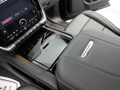 New 2026 GMC Yukon Denali image 18