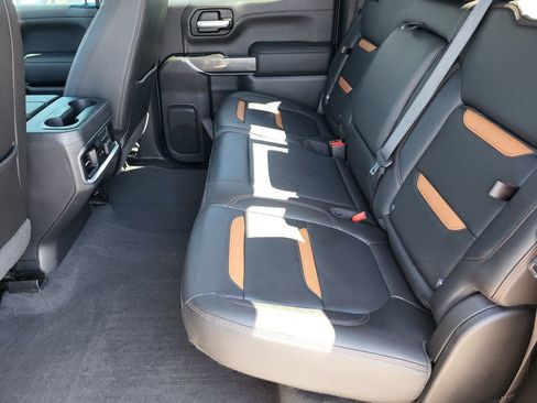 Used 2019 GMC Sierra 1500 AT4 w/ Off Road Performance Package image 17