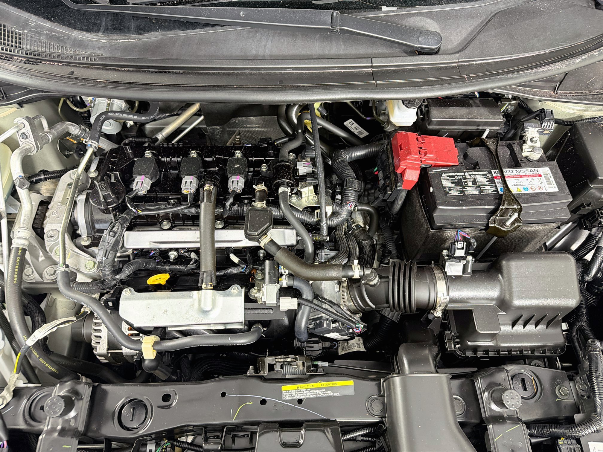 Used 2025 Nissan Versa SV FWD image 31