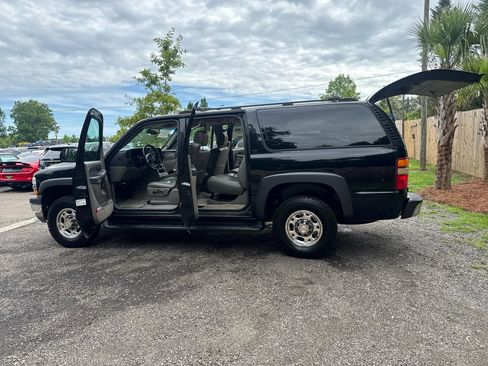 Used 2003 Chevrolet Suburban 2500 LT w/ LT Preferred Equipment Group AWD/4WD image 13