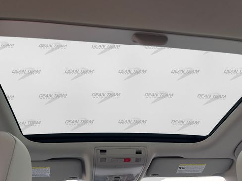Used 2026 Volkswagen Jetta SE FWD image 19