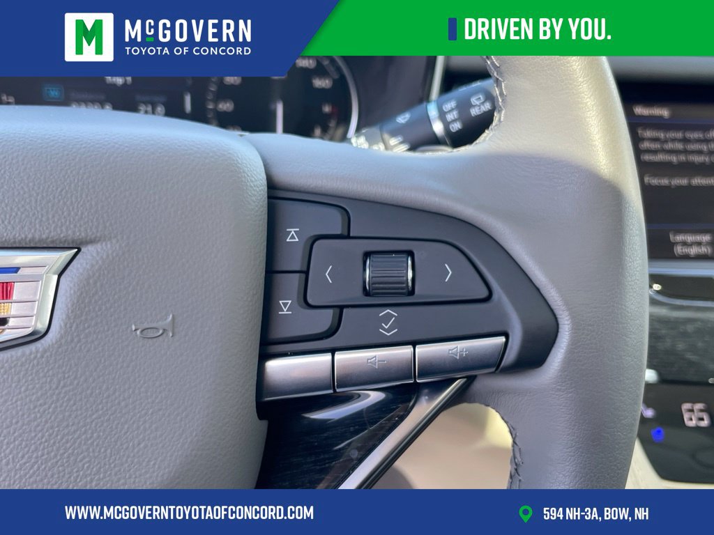 Used 2025 Cadillac XT6 Premium Luxury AWD/4WD image 17