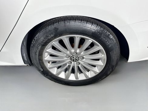 Used 2016 Volkswagen Passat 1.8T SE w/ Lighting Package image 37