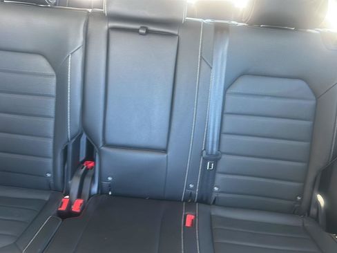 Used 2025 Volkswagen Atlas SEL AWD/4WD image 24