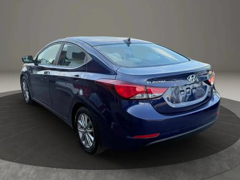 Used 2014 Hyundai Elantra SE w/ Option Group 02 FWD image 6