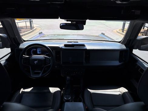 Used 2022 Ford Bronco Outer Banks AWD/4WD image 17