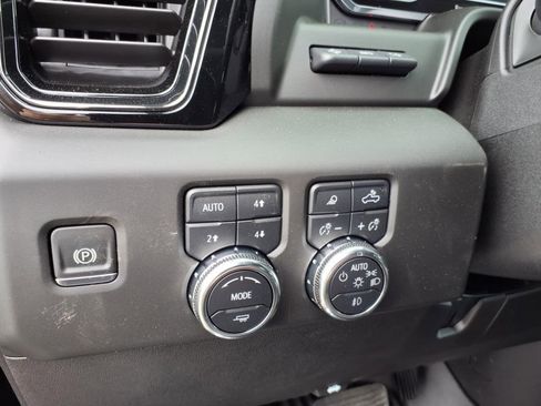 New 2025 GMC Sierra 2500 AT4 w/ AT4 Premium Plus Package image 20