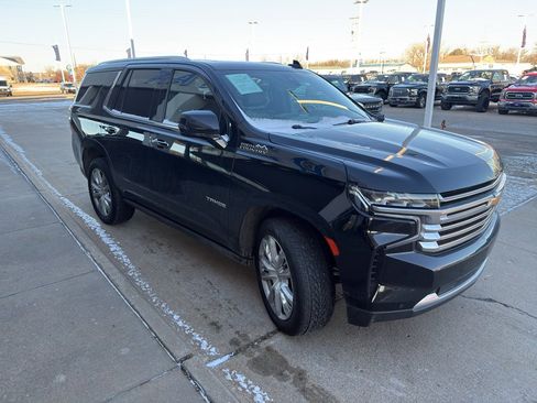 Used 2021 Chevrolet Tahoe High Country w/ Premium Package image 3