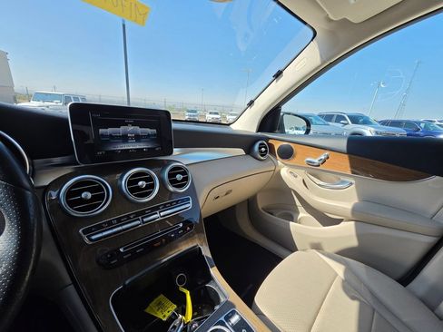 Used 2018 Mercedes-Benz GLC 300 image 11