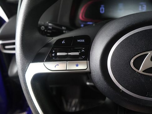 Used 2025 Hyundai Elantra SE FWD image 35