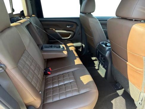 Used 2023 Nissan Titan Platinum Reserve w/ Moonroof Package AWD/4WD image 31