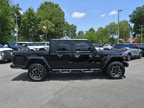 Used 2022 Jeep Gladiator Rubicon w/ Cold Weather Group AWD/4WD image 5