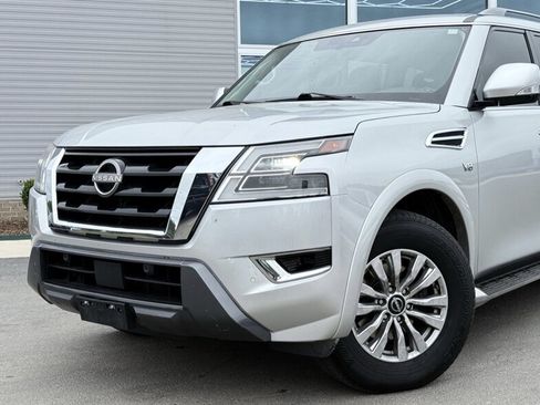Used 2021 Nissan Armada SV AWD/4WD image 4